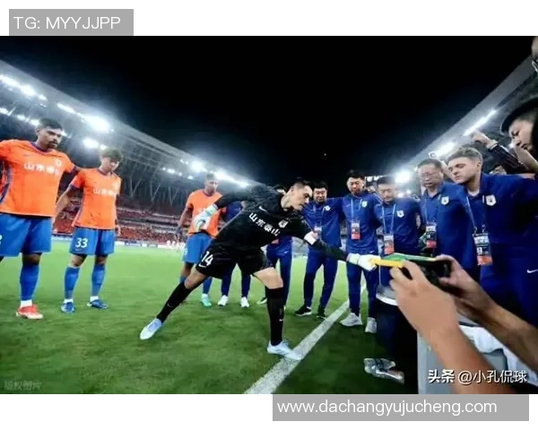 与足球巨星并肩训练的幕后英雄们是谁他们如何改变球员的竞技状态 与足球巨星并肩训练的幕后英雄们是谁他们如何改变球员的竞技状态