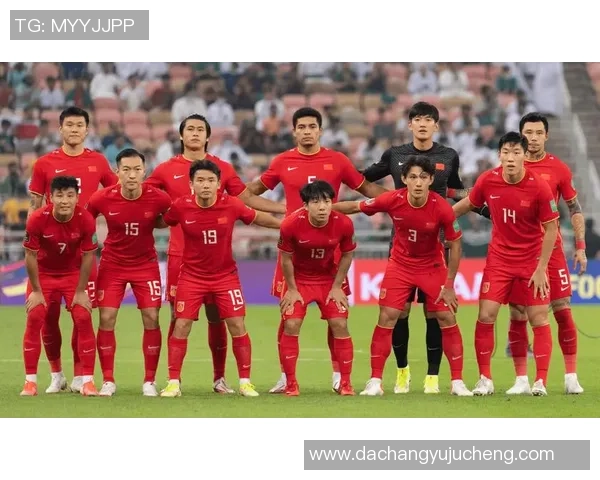 中国足球帅气球星盘点 突破新高的球场魅力与个人风采 中国足球帅气球星盘点 突破新高的球场魅力与个人风采