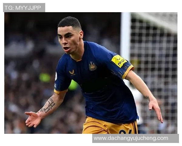 护士表演聚焦足球球星奋斗历程展现激情与坚韧力量 护士表演聚焦足球球星奋斗历程展现激情与坚韧力量