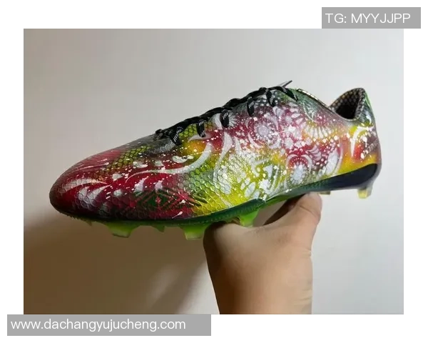 球星签名足球鞋价格揭秘：影响因素及市场行情分析