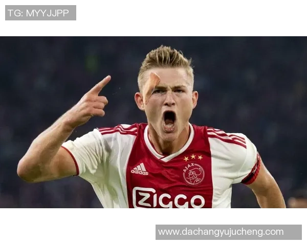 荷兰足球球星的传奇之路从青涩少年到世界舞台的闪耀明星